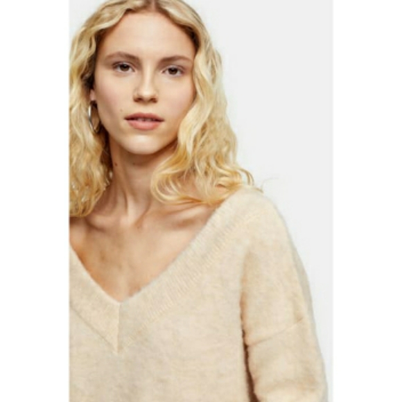 NEW Topshop V-Neck Fuzzy Oatmeal Sweater - Picture 3 of 10